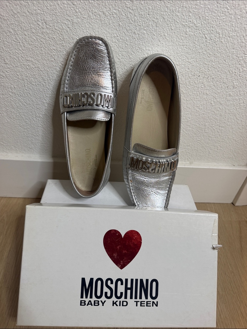 Moschino White Box with Red Heart Logo Kids Accessory